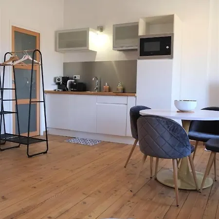 A L'ombre Des Remparts Apartment